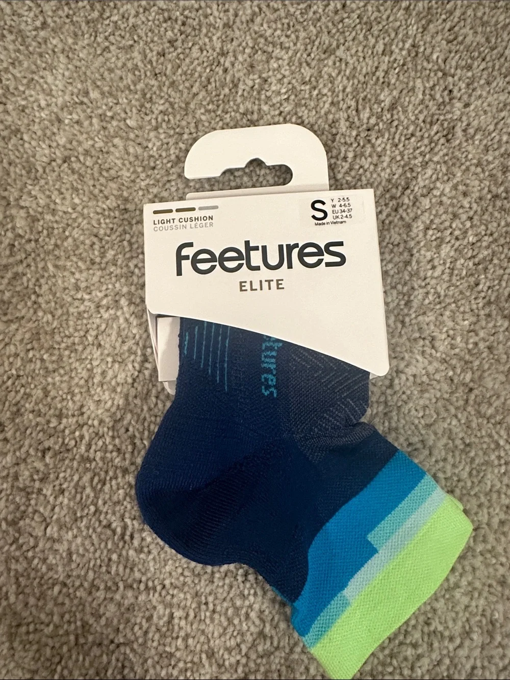NWT feetures Elite Light Cushion Ankle Socks - Navy & Blue with Lime